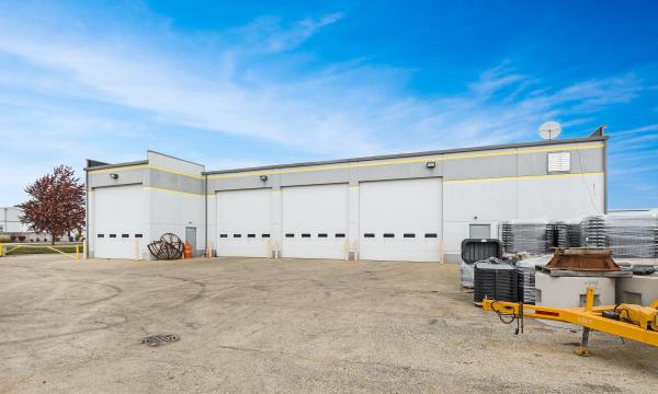 Long-term tenant in warehouse with outdoor storage