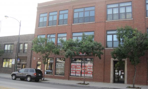 Commercial condo in West Town neighborhood