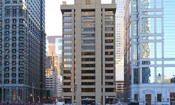 Office condo in the Central Loop under property management