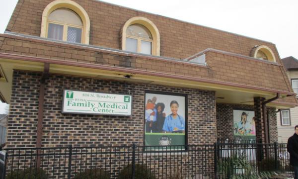 Mixed-Use Property in Melrose Park Near Lake St.