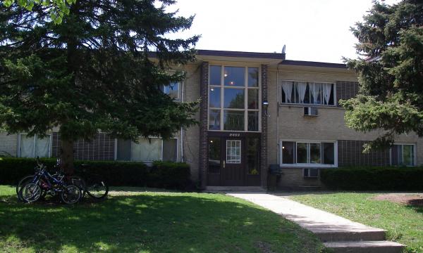 Apartment complex in Mount Prospect