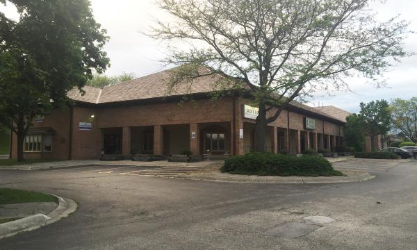 Retail office storefronts for lease in Gurnee