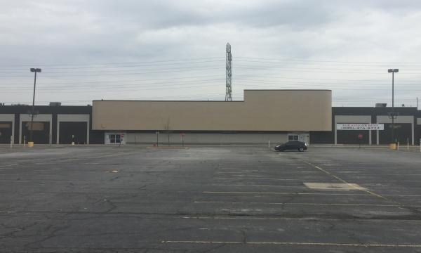 Former grocery store anchor retail for lease on Torrence Ave