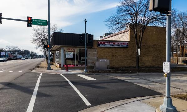 Prime Skokie Property with Parking 4