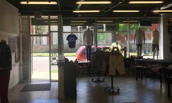 Retail showroom currently leased to clothing store