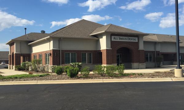 Medical office condo near Randall and County Line Rd. in Algonquin