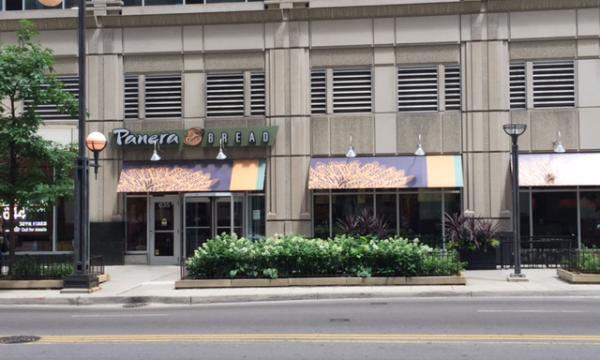 Former Panera in Chicago's Streeterville available for rent