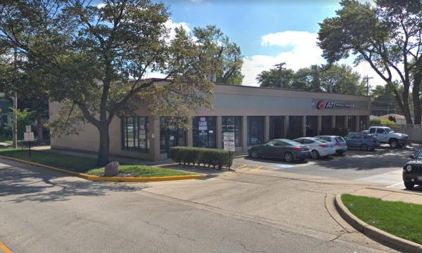 Storefront for lease on Des Plaines in Forest Park