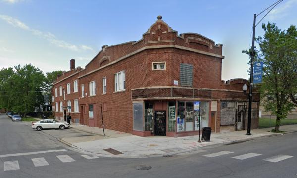 7 unit mixed-use building on Armitage with potential to add value