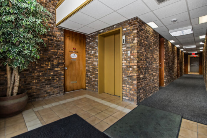 For Lease: Retail/Office Suites in Prime Palatine Location