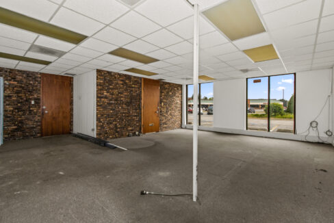 008_hdr_v501965_1officespacea