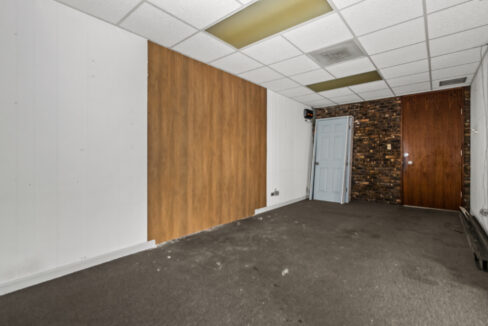 009_hdr_v501965_1officespacea2