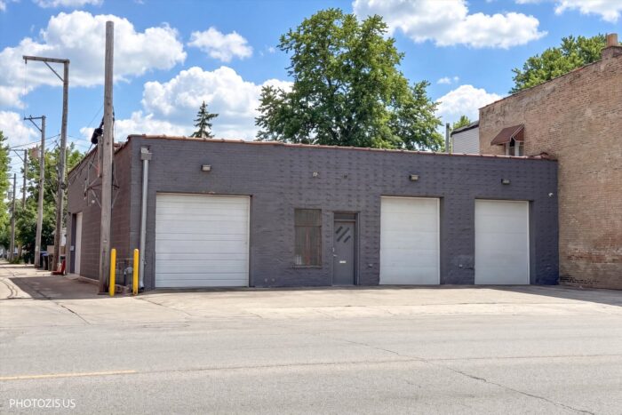 For Sale: Flex Industrial Building on Montrose with 50’ of Frontage
