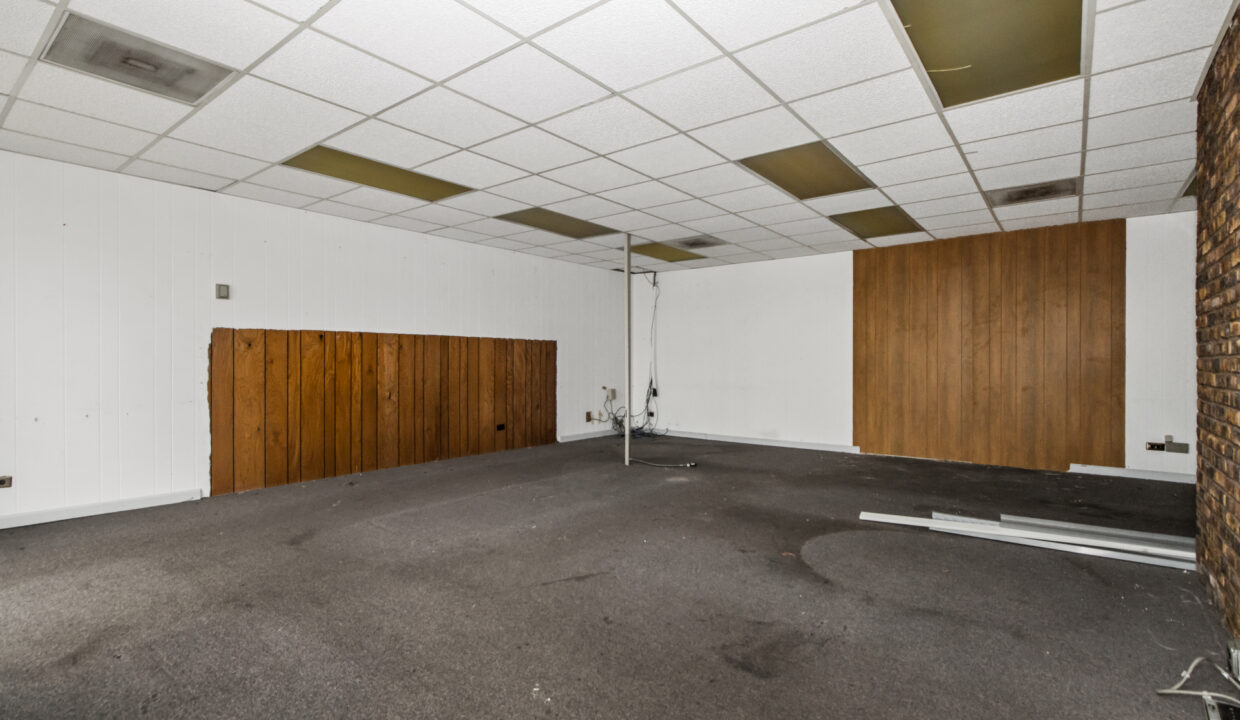010_hdr_v501965_1officesppacea3
