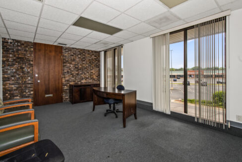 014_hdr_v501965_1officea