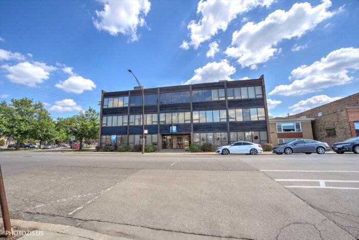 For Sale: Newly Updated Office Building in Jefferson Park