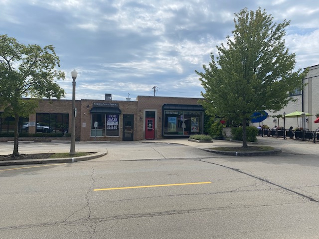 1,500 SF Offifice Storefront Near Corner of Illinois & Western
