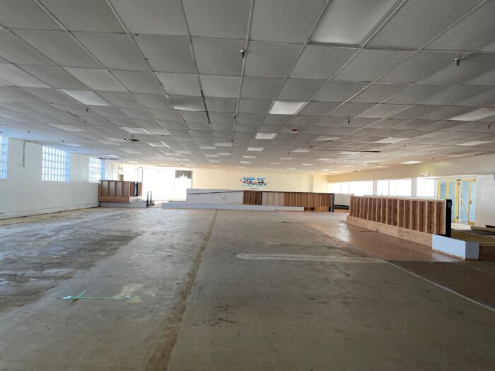 Freestanding Building on Hard Corner in Arlington Heights
