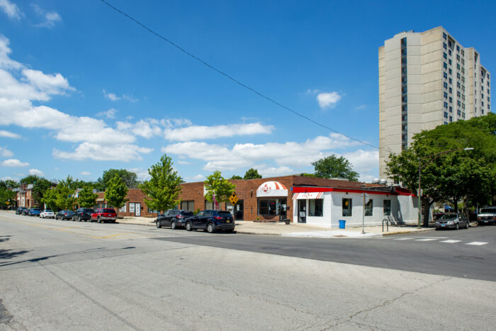 Retail Strip Shopping Center in Woodlawn/Hyde Park