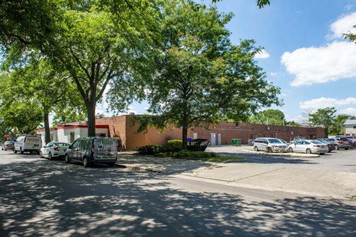 Retail Strip Shopping Center in Woodlawn/Hyde Park
