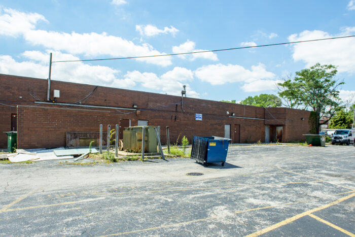 Retail Strip Shopping Center in Woodlawn/Hyde Park
