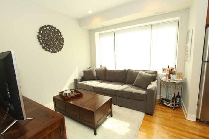 10 Unit Multi-Family Building: Located at Barry and Clybourn in Roscoe Village