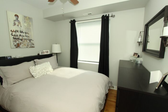 10 Unit Multi-Family Building: Located at Barry and Clybourn in Roscoe Village