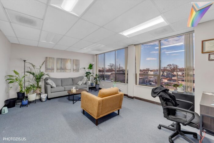 For Sale: Newly Updated Office Building in Jefferson Park