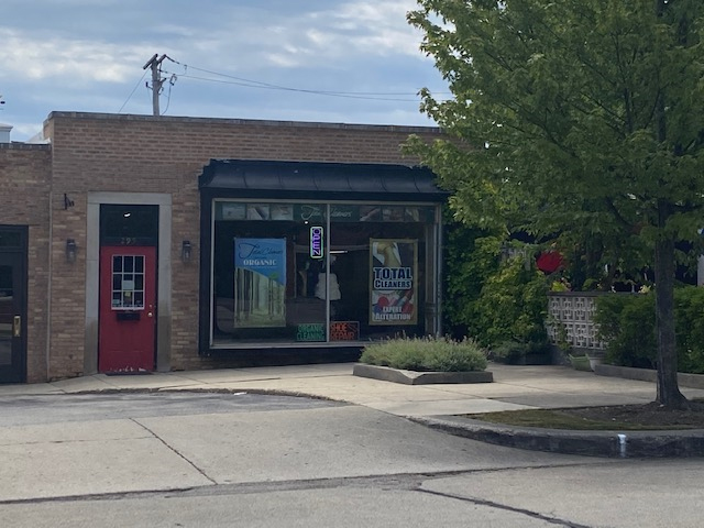 1,500 SF Offifice Storefront Near Corner of Illinois & Western