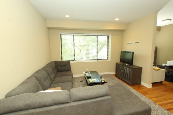 10 Unit Multi-Family Building: Located at Barry and Clybourn in Roscoe Village