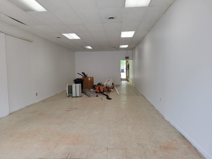 For Sale: Retail on Heavily Trafficked Belmont Avenue