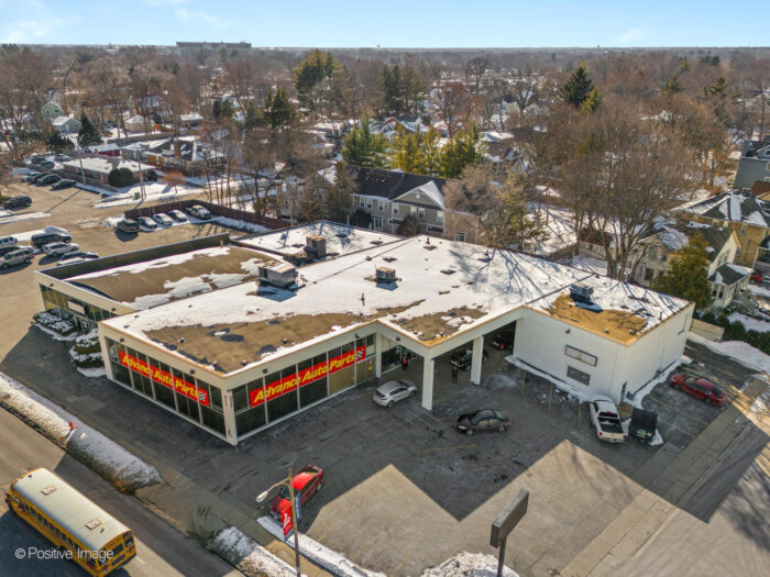 For Sale: Former Advanced Auto  on Heavily Trafficked Milwaukee