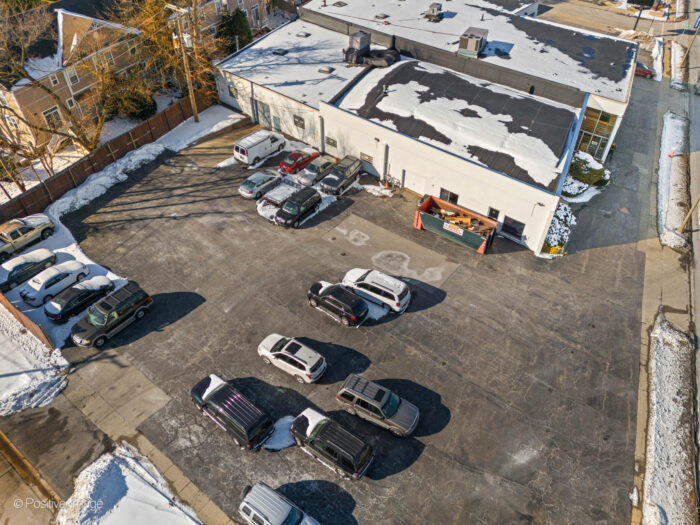 For Sale: Former Advanced Auto on Heavily Trafficked Milwaukee