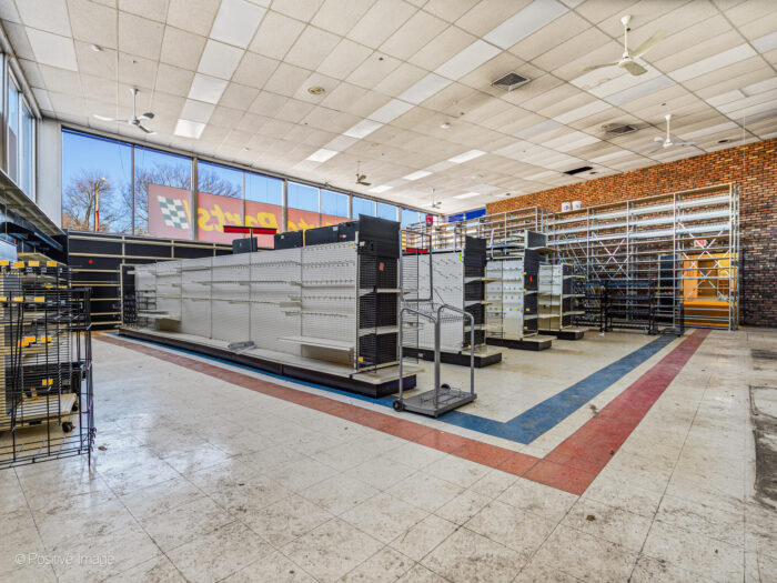 For Sale: Former Advanced Auto on Heavily Trafficked Milwaukee