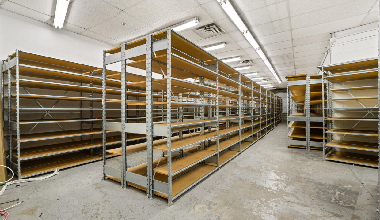 211 S Milwaukee Ave Libertyville IL 60048 USA-017-006-0017-MLS_Size