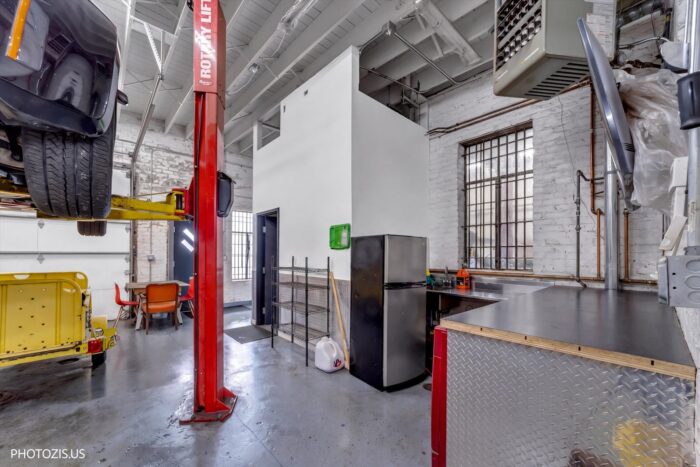 For Sale: Flex Industrial Building on Montrose with 50’ of Frontage