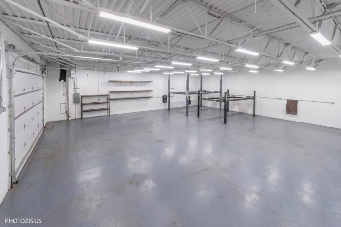 For Sale: Flex Industrial Building on Montrose with 50’ of Frontage