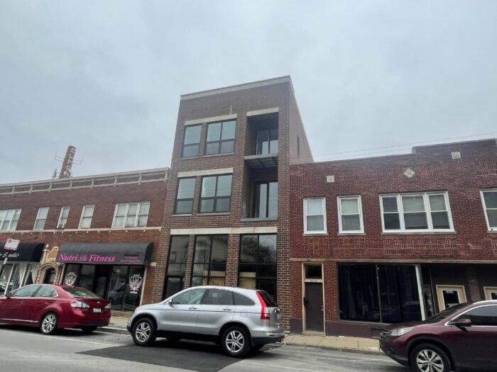 For Lease: 1,000 SF Retail/Office Space in Avondale