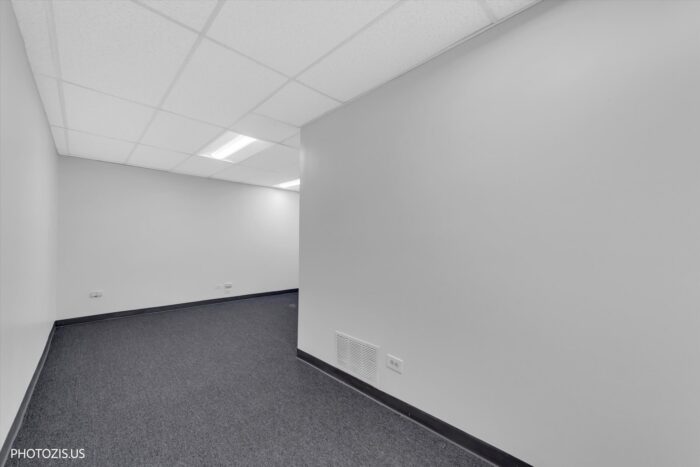 For Sale: Newly Updated Office Building in Jefferson Park