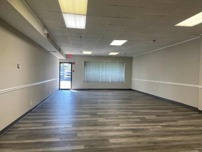 For Lease: 1,000 SF Retail Space in Turn-Key Condition