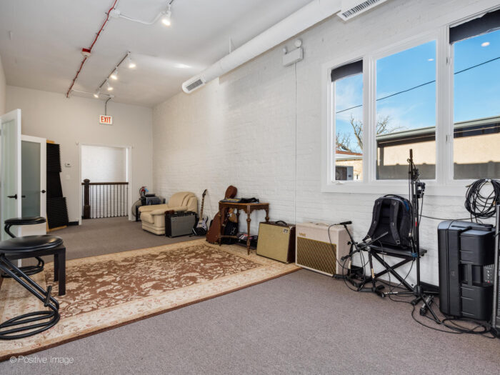 For Sale: Mixed-Use Building in Downtown Highland Park