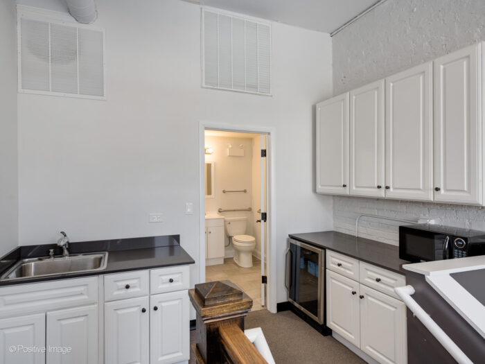 For Sale: Mixed-Use Building in Downtown Highland Park