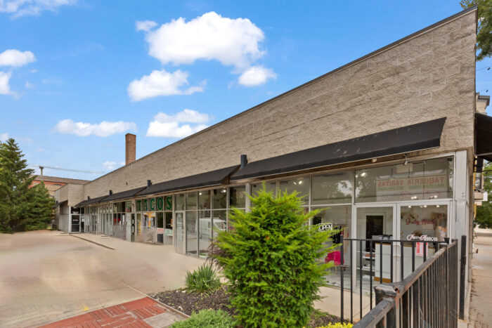Neighborhood Retail Strip Center on Busy 47th Street