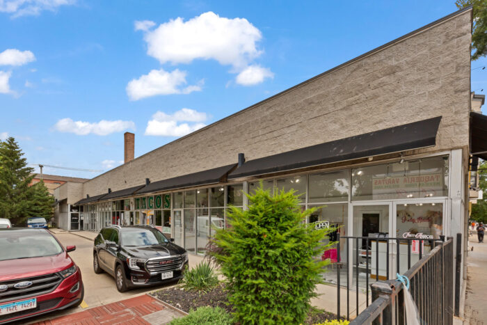 Neighborhood Retail Strip Center on Busy 47th Street