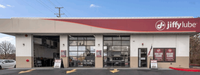 Formerly Managed: 2,736 SF Retail Space in Dundee, IL (Jiffy Lube)