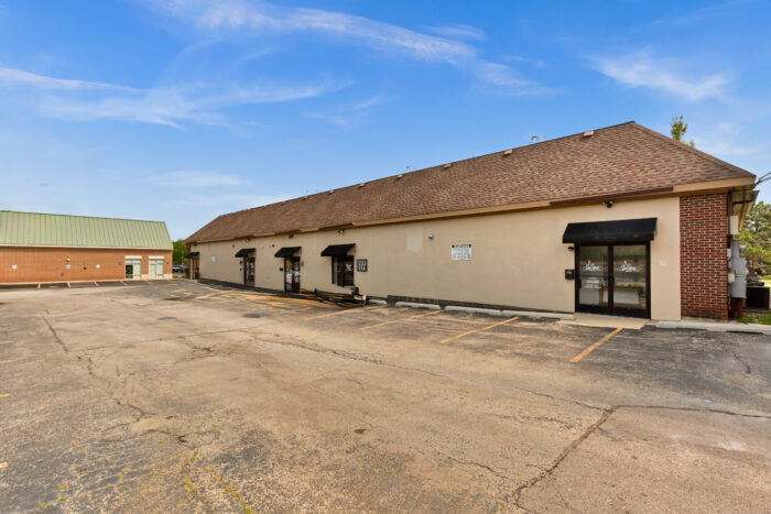 Retail Strip Center on Busy Sheridan Road in Highwood