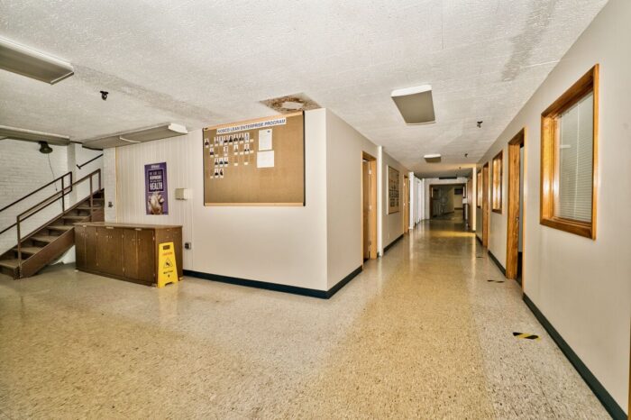 For Sale: Warehouse Near Route 137 in Prime Waukegan Location