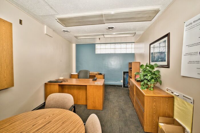 For Sale: Warehouse Near Route 137 in Prime Waukegan Location
