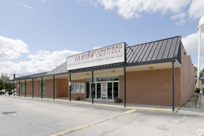 Prime Downtown Mundelein Retail/Office For Lease