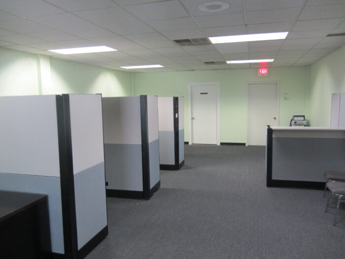 9,120 SF Office on Touhy Near I-94 and Lincoln Ave.